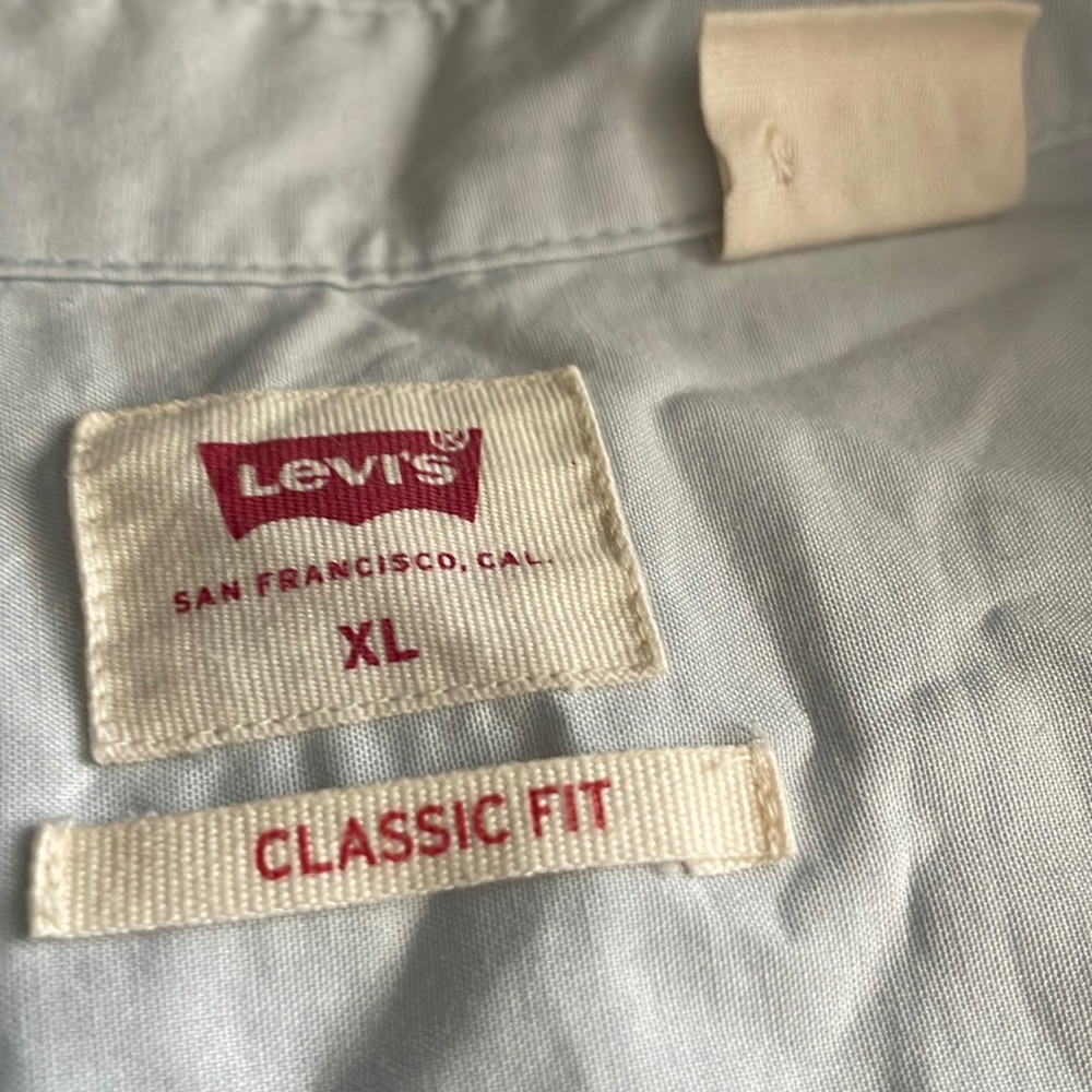 Brand new never worn. Purchased for work at a restaurant.